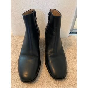 Via Spiga Vinson Leather Block Heel Bootie